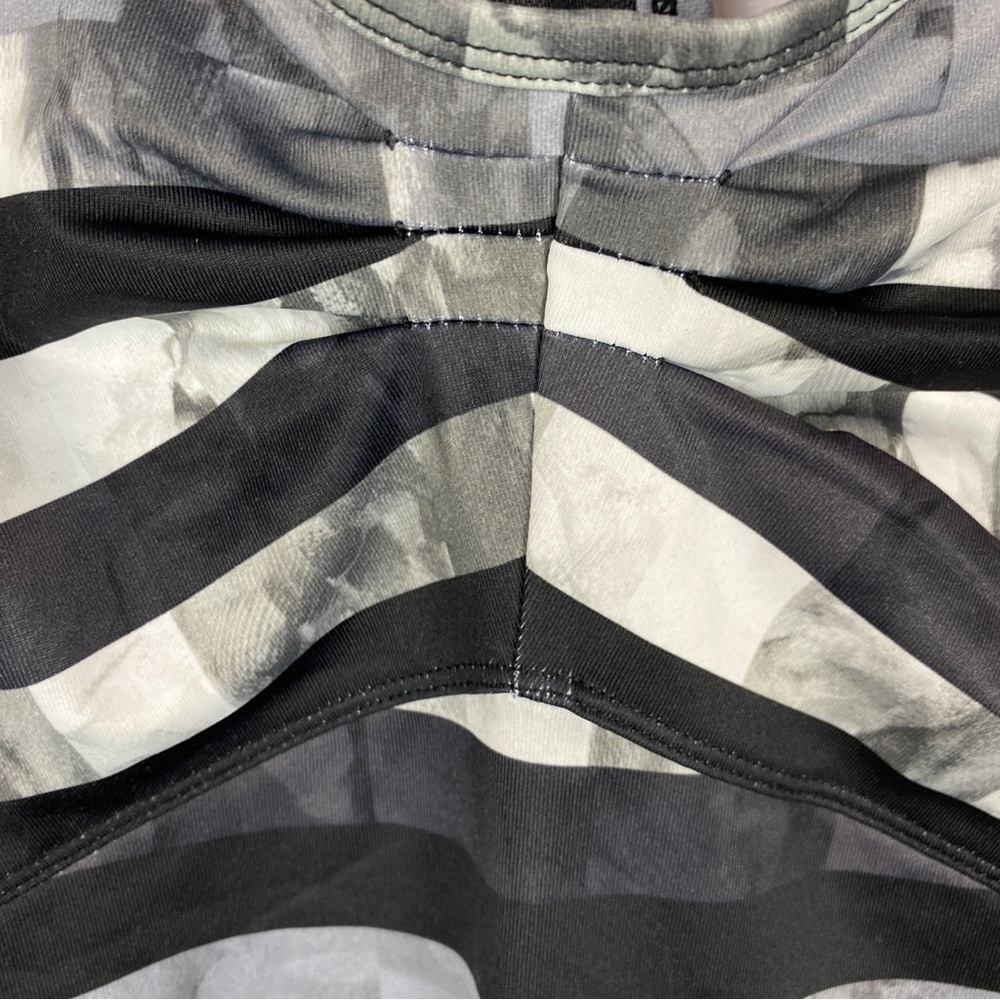 Surin Ruched Mesh Back Tank Top Small Black Grey - Picture 9 of 10